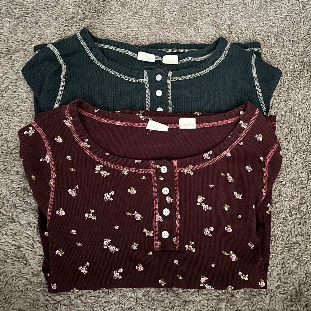 Colored Levi’s long sleeve